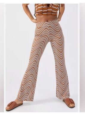 Urban Outfitters Bold Chevron Knit high-waisted Flare pants. Size Large